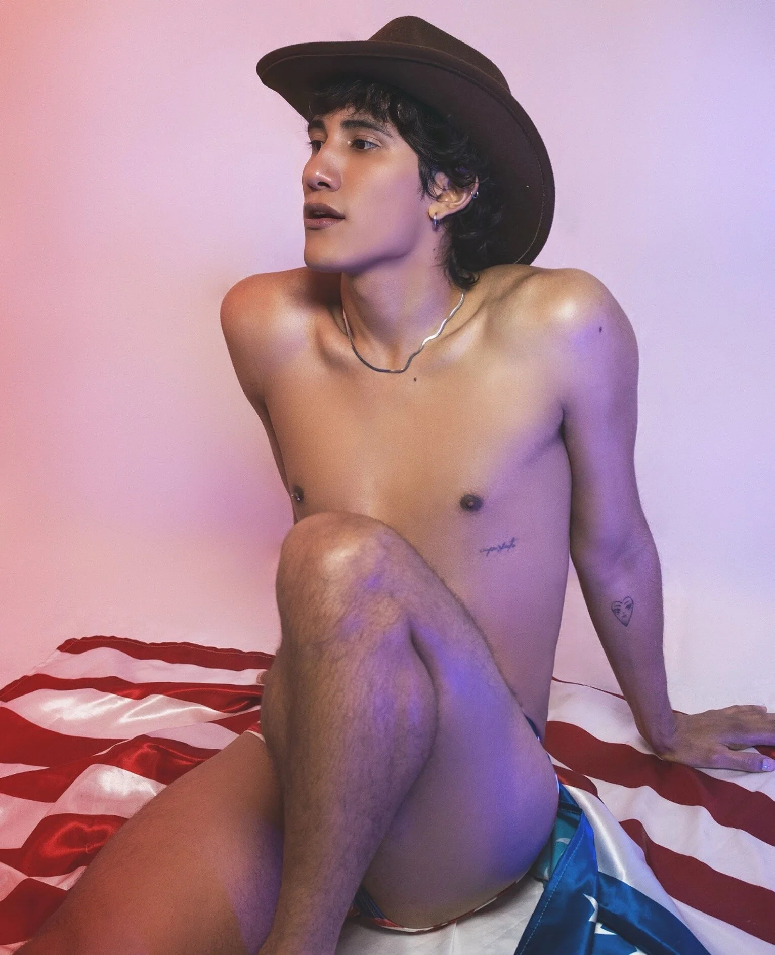XXX Porn Photo of Nude emilio_rivs 17