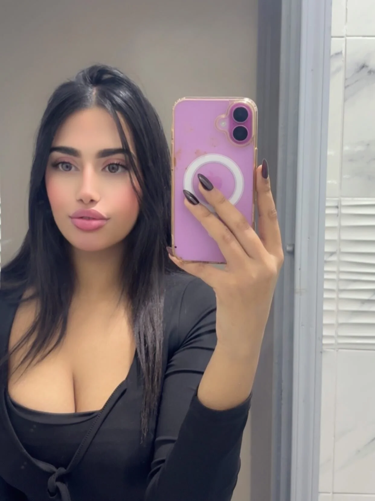 XXX Porn Photo of Nude Queen_Rahaf 1
