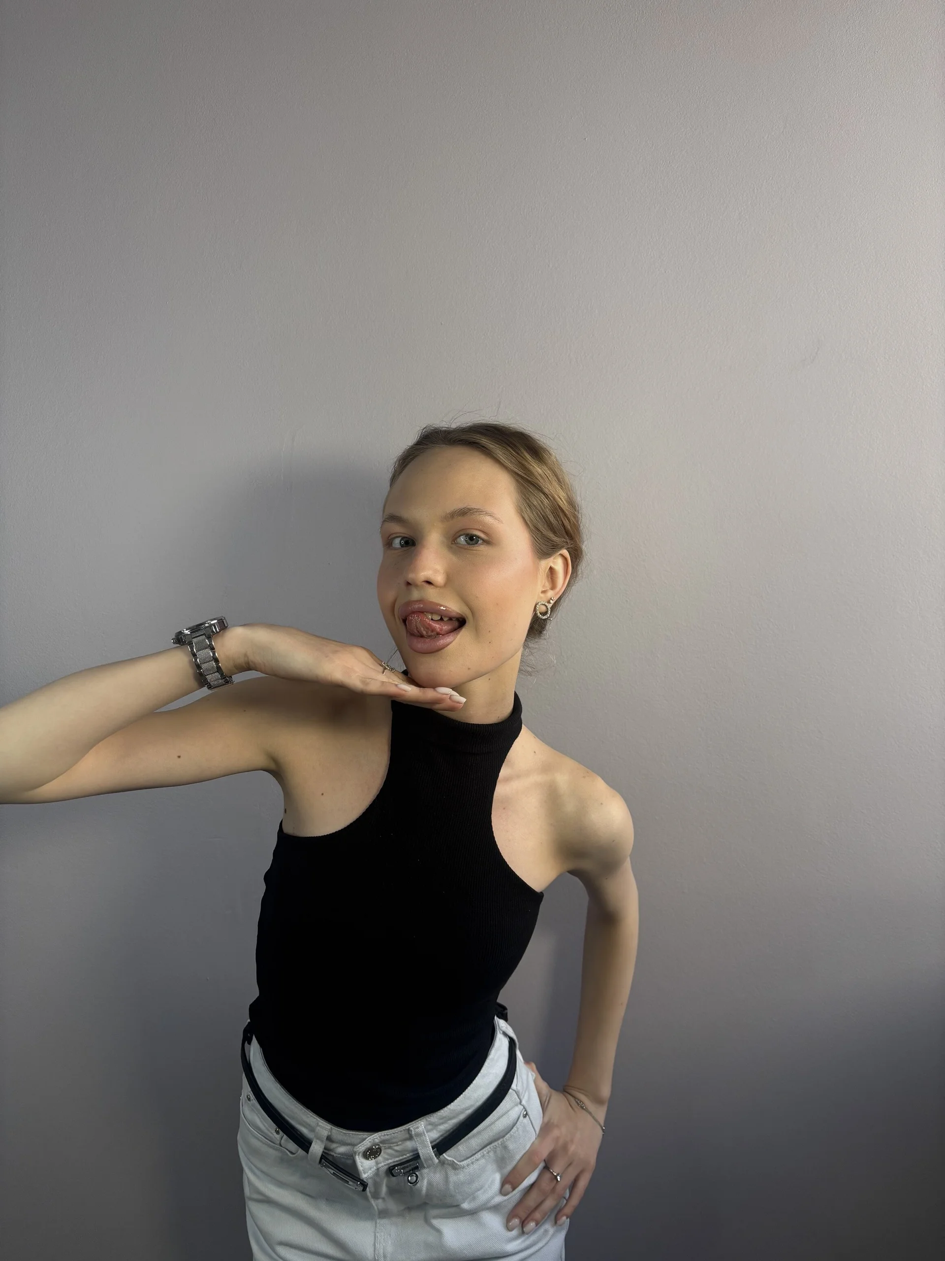 XXX Porn Photo of Nude MelvinaVenzeio 2
