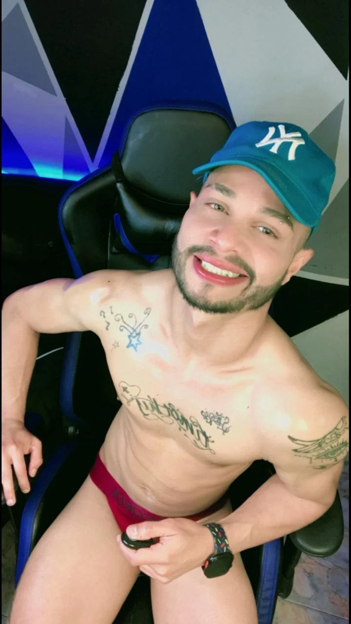 XXX Porn Photo of Nude Sebastian_lugo 1