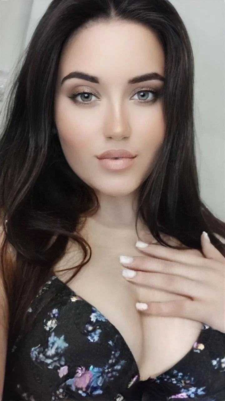 XXX Porn Photo of Nude Roxie_Bradley 6