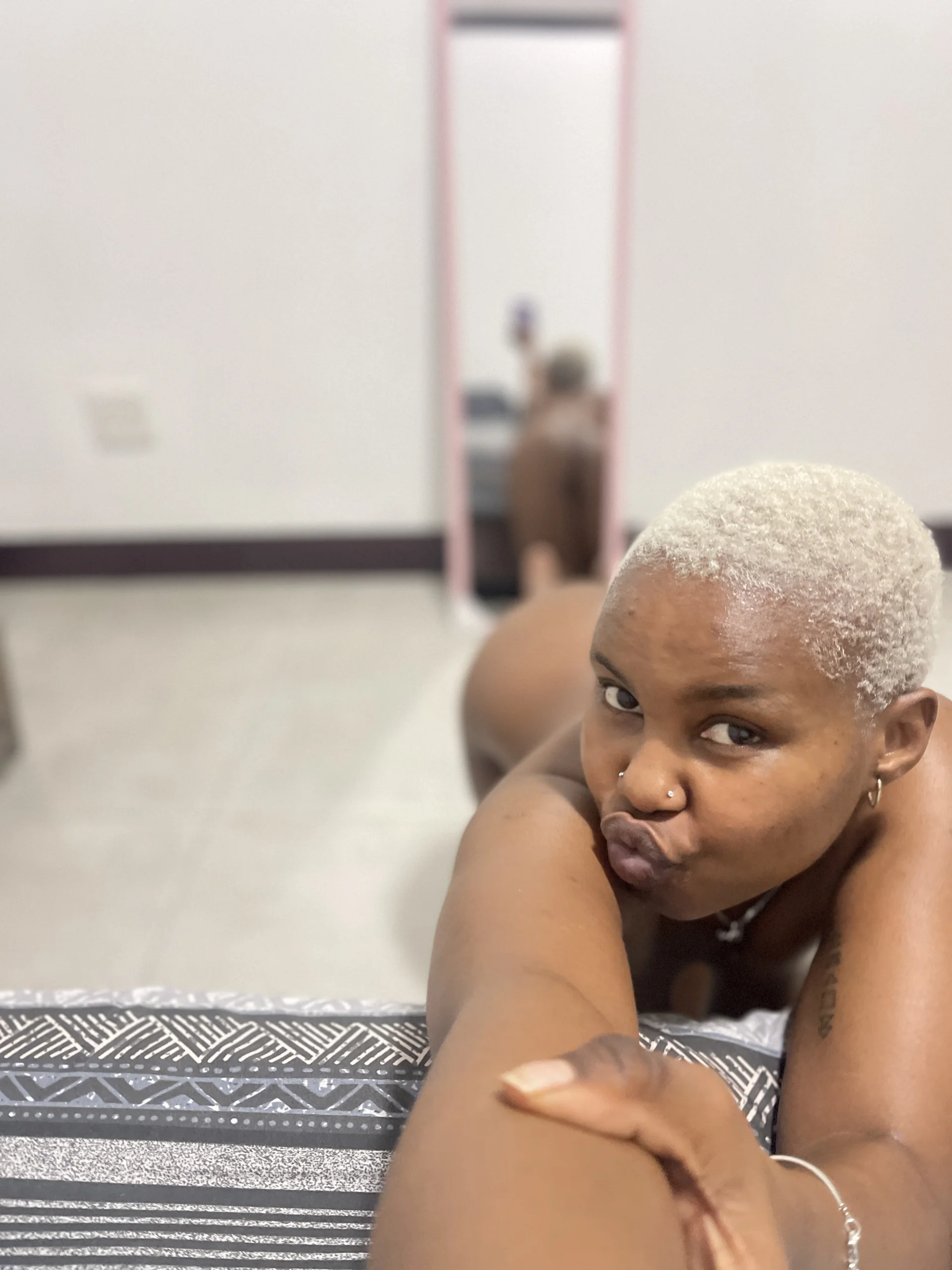XXX Porn Photo of Nude Melonss_Babe 10