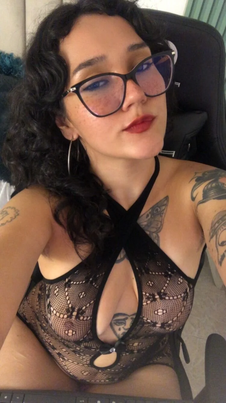 XXX Porn Photo of Nude lovemaryjane444 21