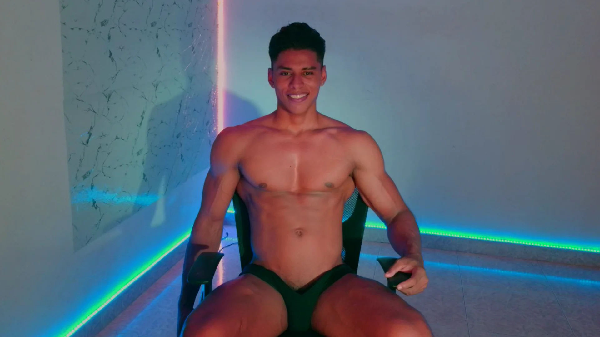 XXX Porn Photo of Nude ken__owens 109