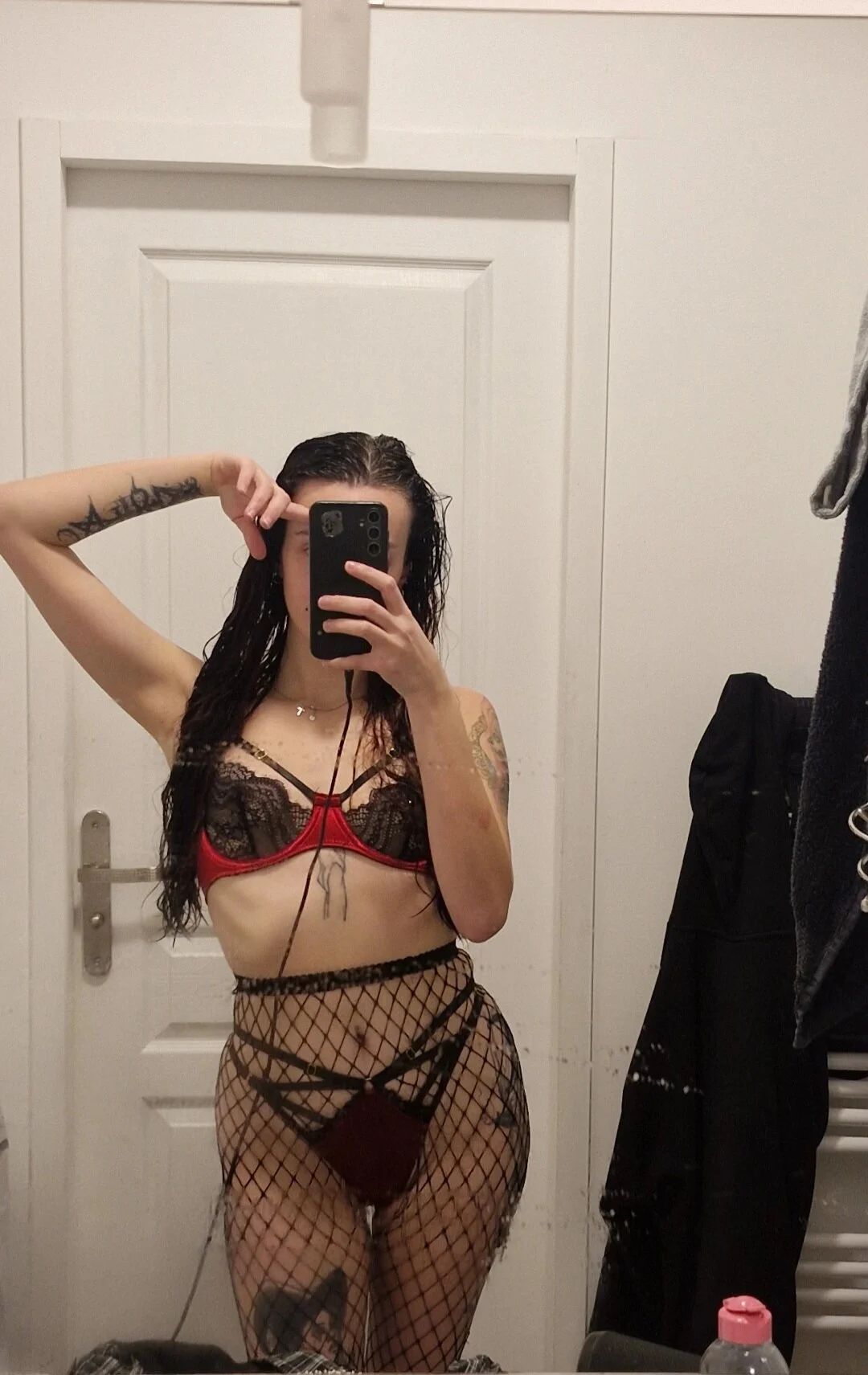 XXX Porn Photo of Nude Lilith_dark_off 4