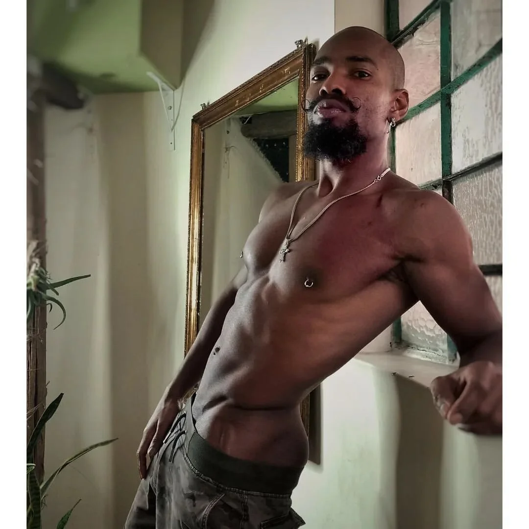XXX Porn Photo of Nude Siriss_boyrag 1