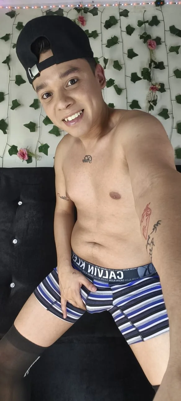XXX Porn Photo of Nude Ian_Schneider 25