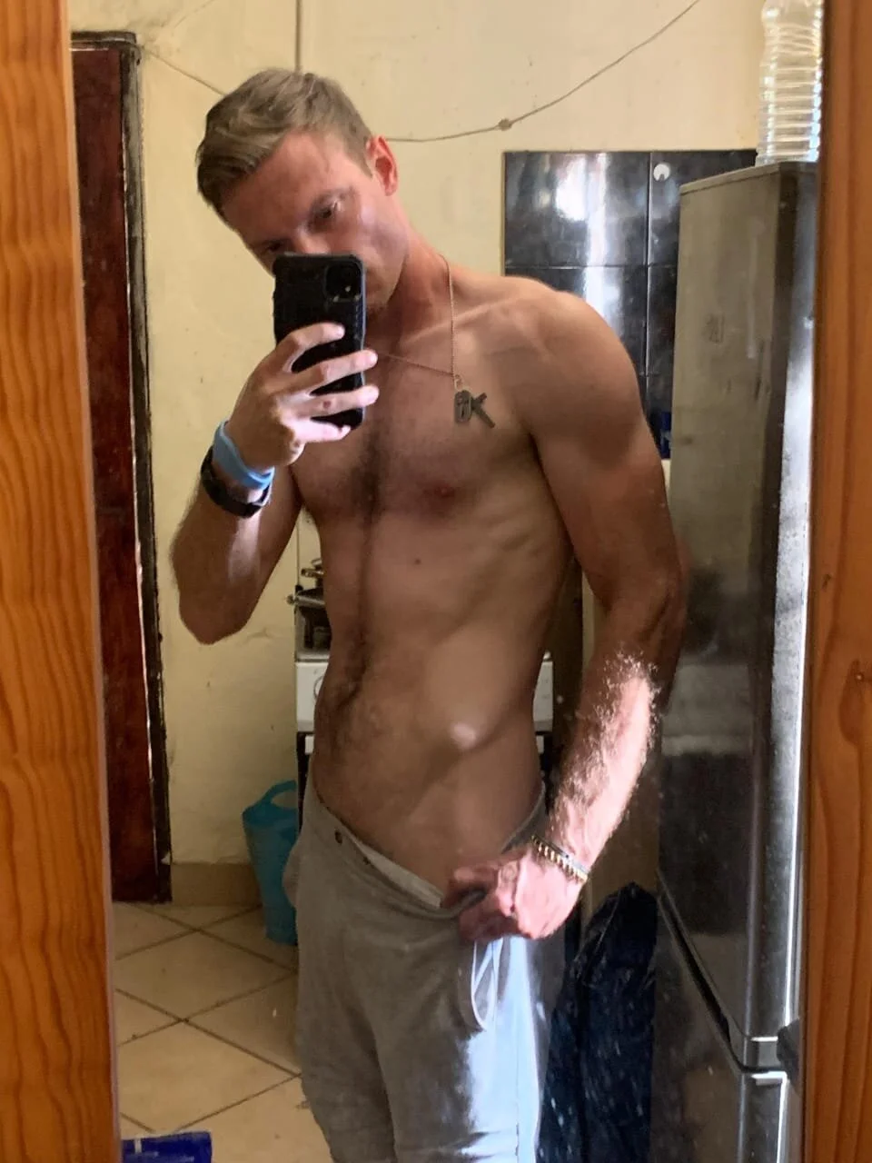 XXX Porn Photo of Nude MrHungHunk 5