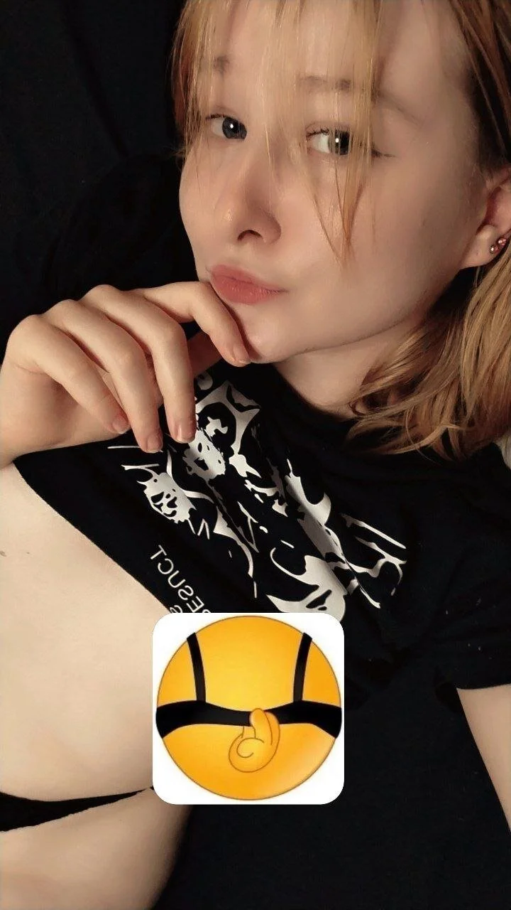 XXX Porn Photo of Nude MargoPinky1 18