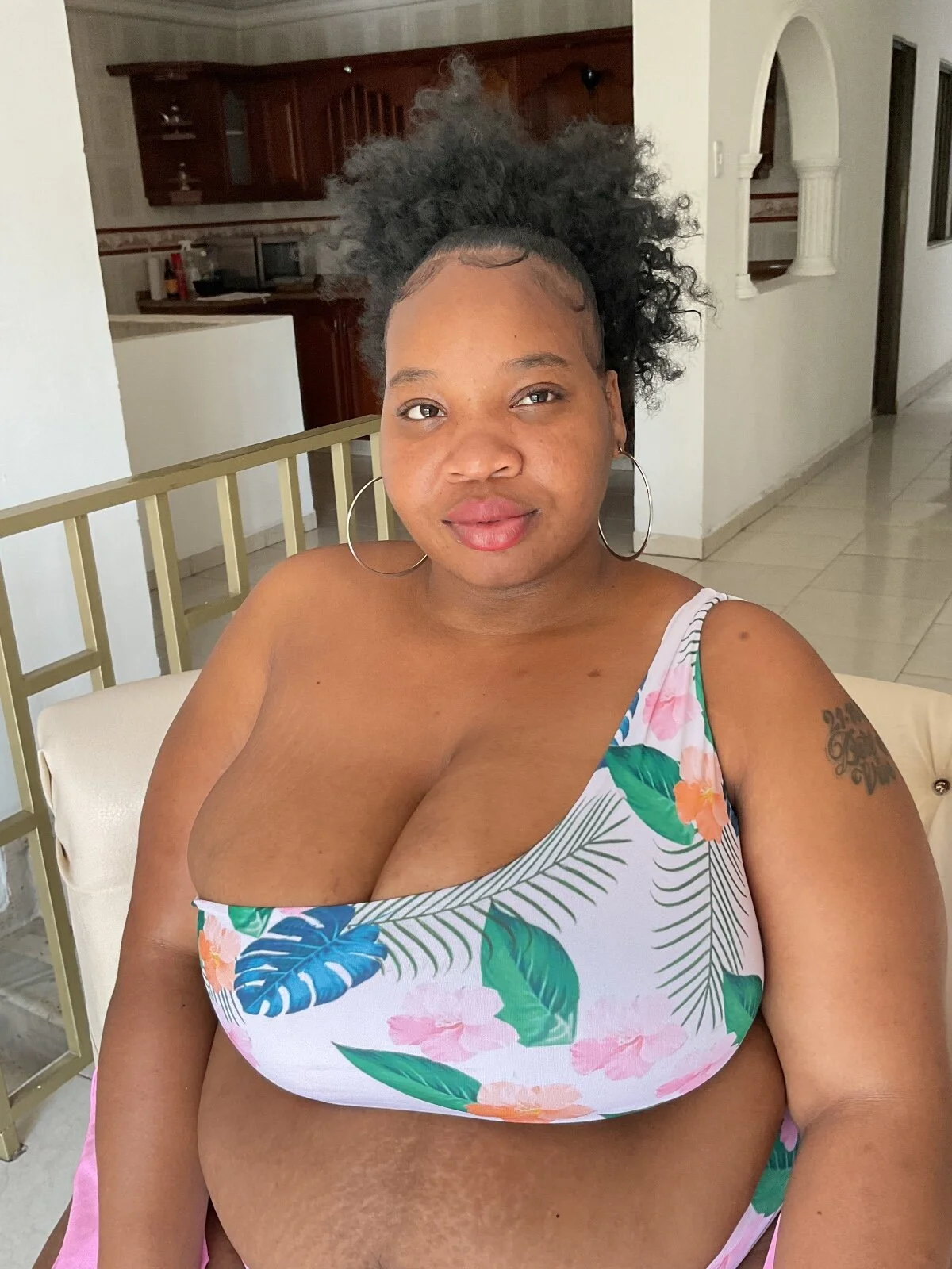 XXX Porn Photo of Nude Bigasshott_ 3
