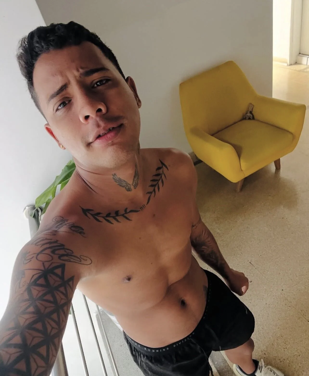 XXX Porn Photo of Nude Yefridudamelflores 5