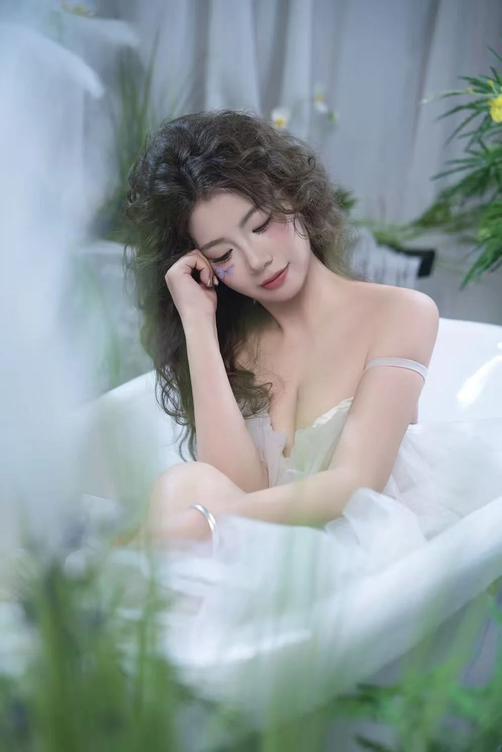 XXX Porn Photo of Nude sallycui 23