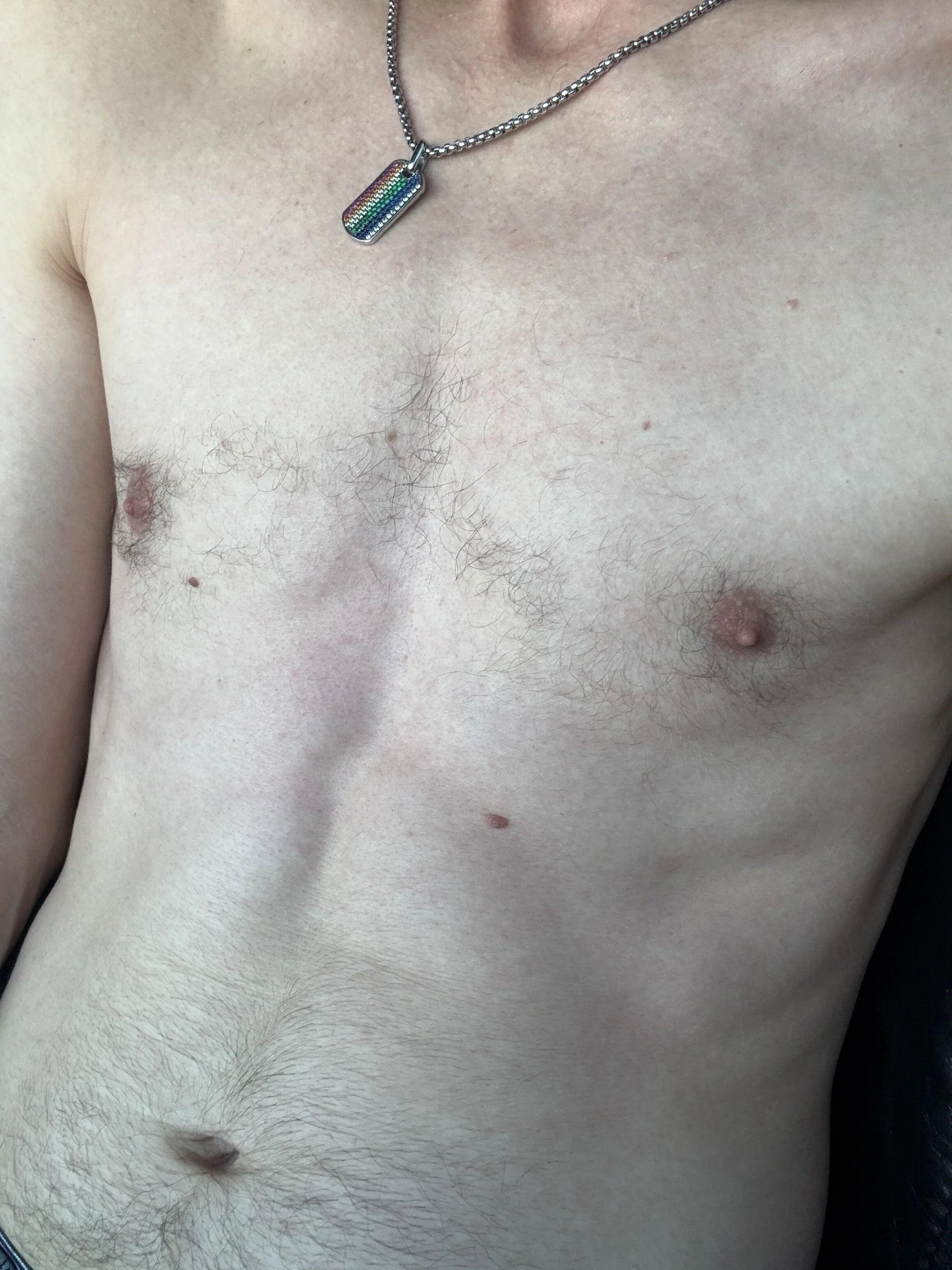 XXX Porn Photo of Nude MuchCarpal 4