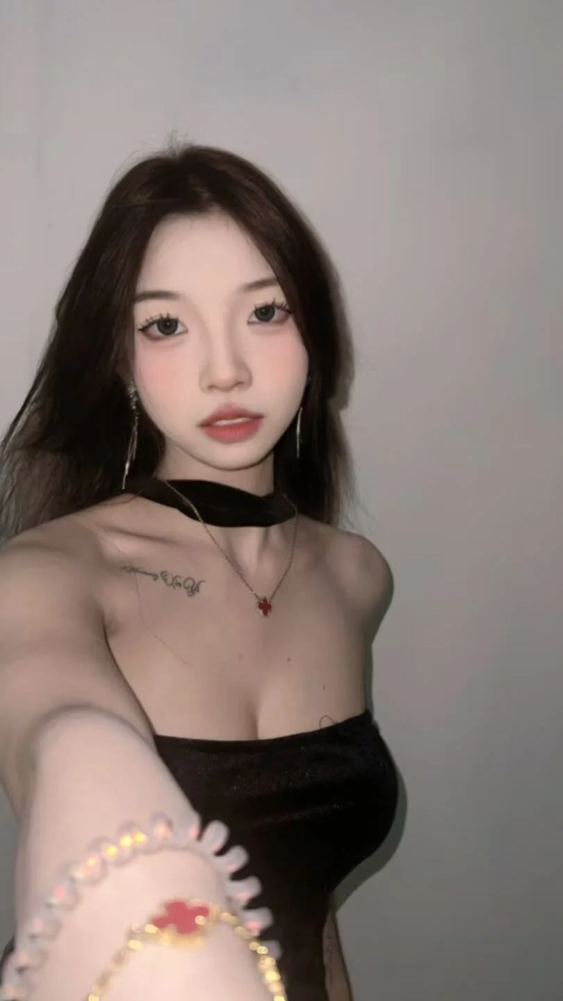 XXX Porn Photo of Nude MM-666 4
