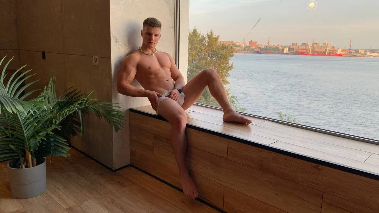 XXX Porn Photo of Nude OliverSport 45