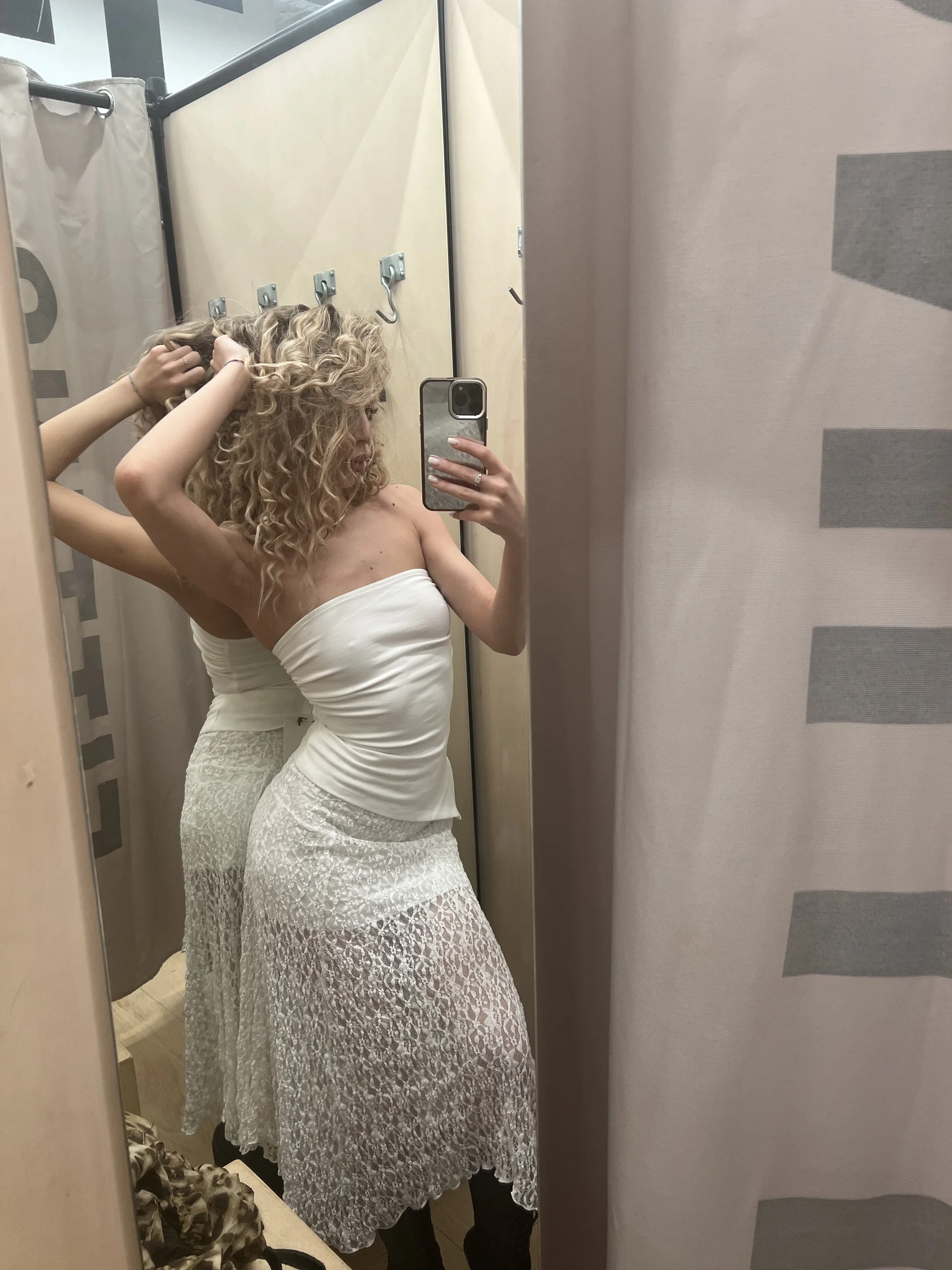 XXX Porn Photo of Nude BabyAnais 28