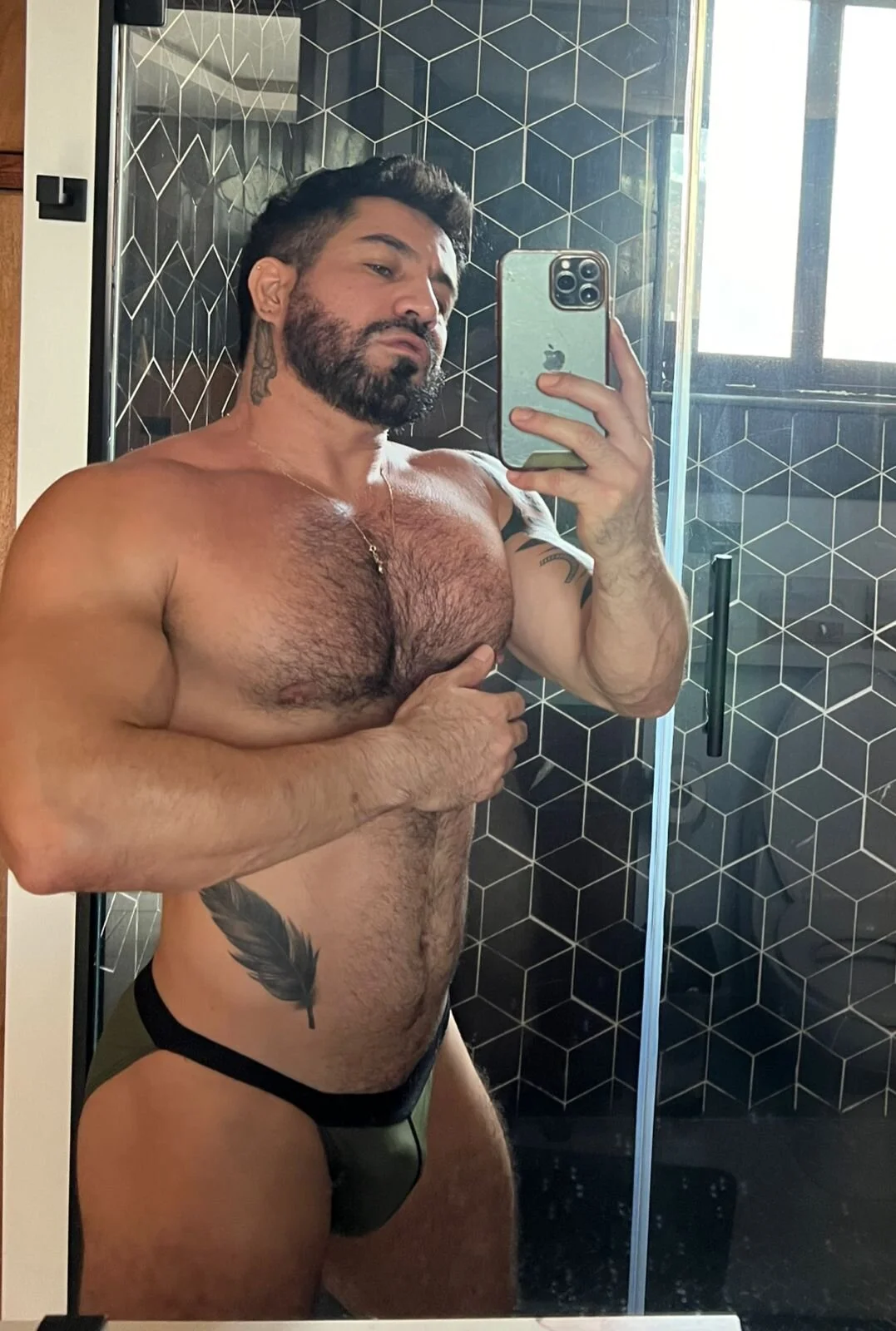 XXX Porn Photo of Nude tizziano_castillo_ 8
