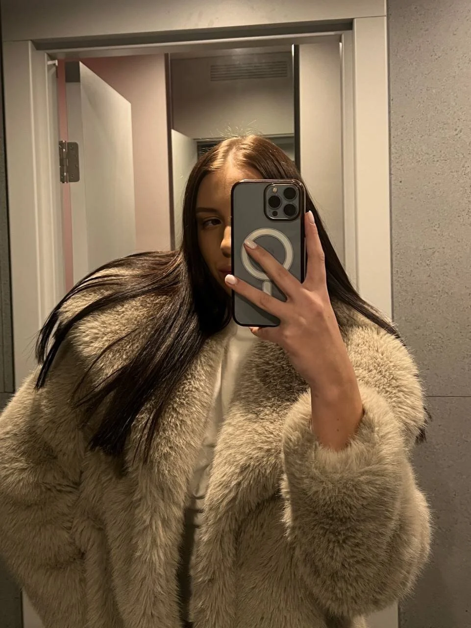 XXX Porn Photo of Nude Elizebeth_Parker 9
