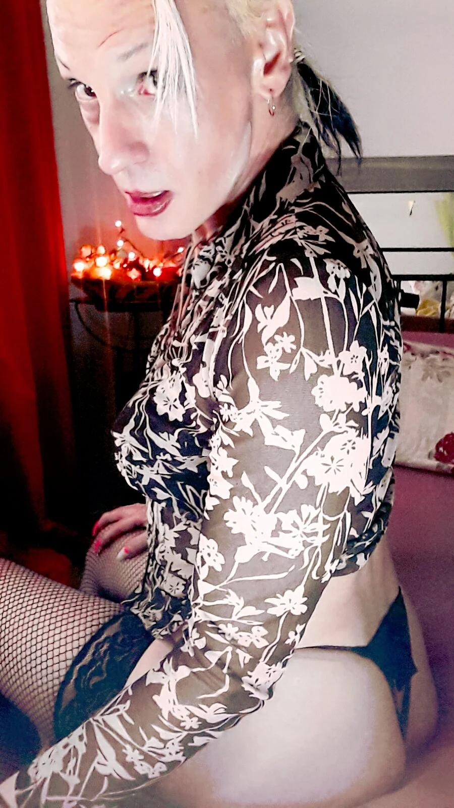 XXX Porn Photo of Nude LadyCrossSuza 111