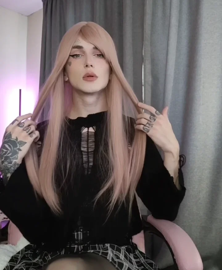 XXX Porn Photo of Nude midwestemoqueen 3