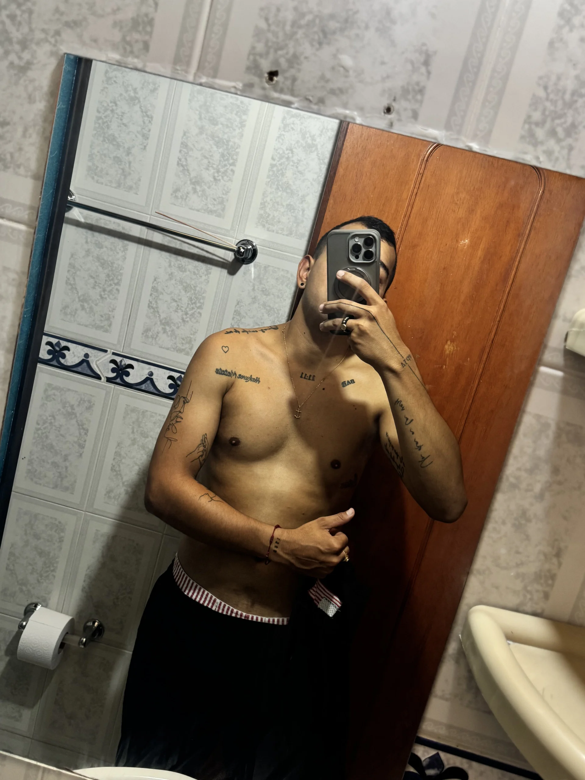 XXX Porn Photo of Nude kelvin_276 4