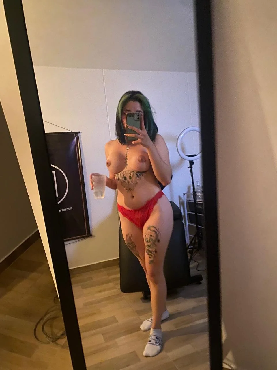 XXX Porn Photo of Nude Laughing_Natty 4