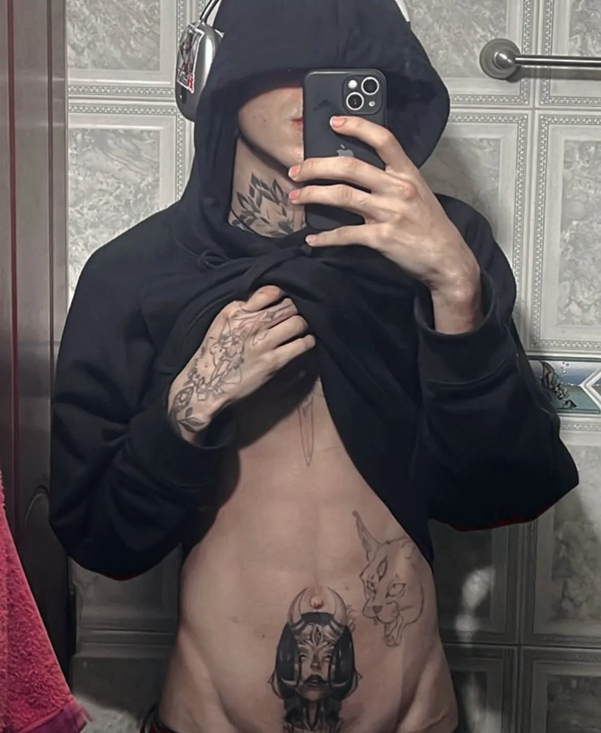 XXX Porn Photo of Nude marshall__k 2
