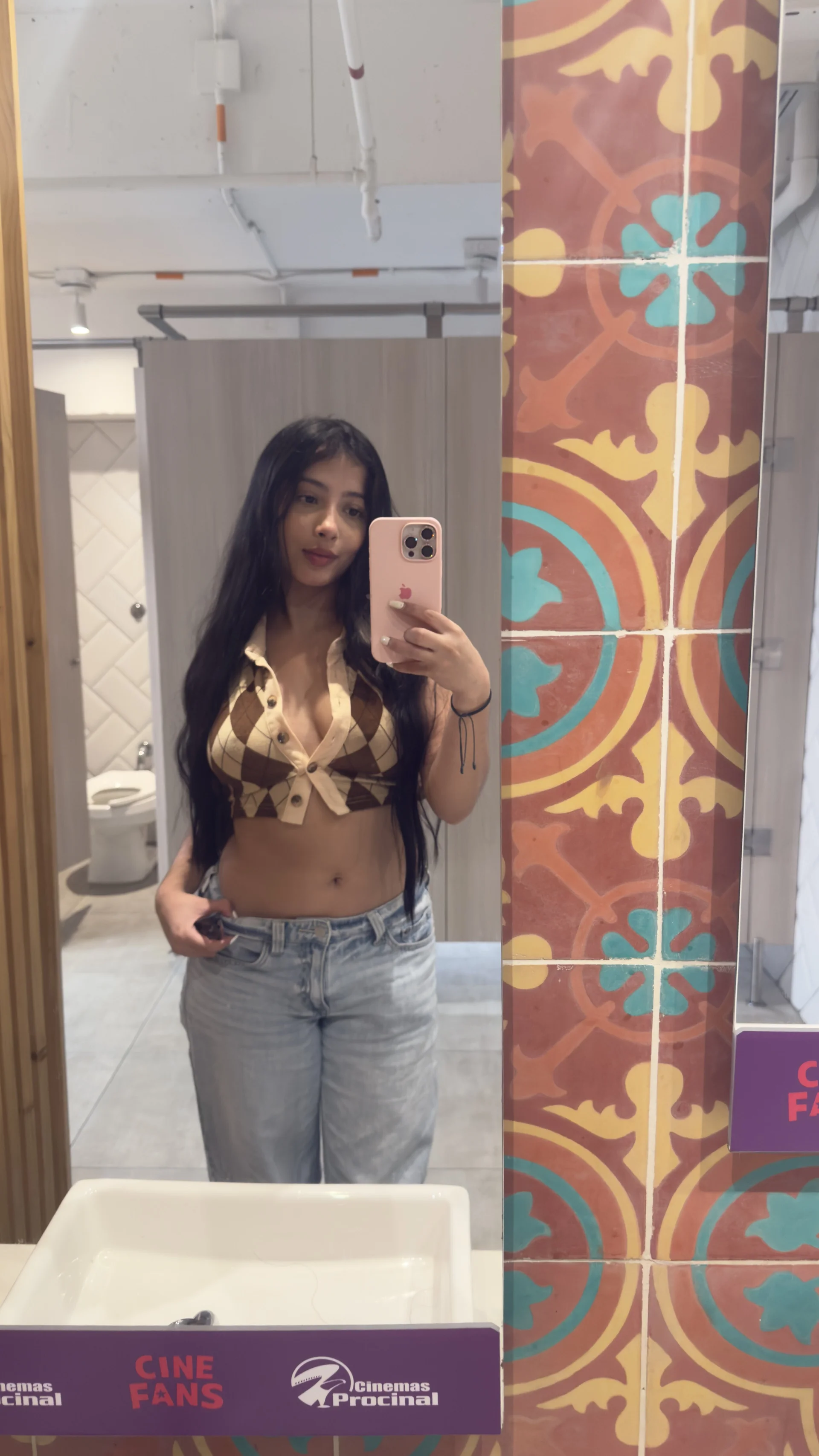XXX Porn Photo of Nude Emmahot999 4