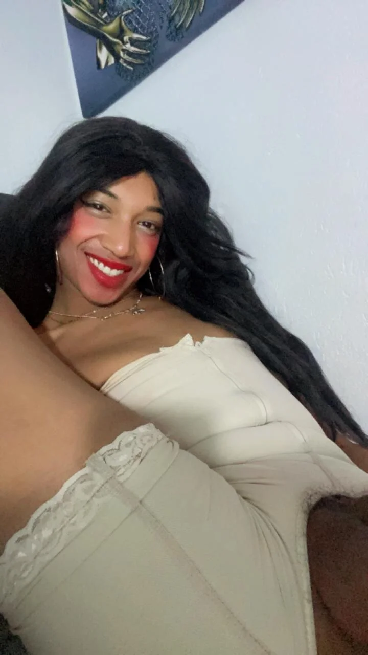 XXX Porn Photo of Nude Maidi_ 4