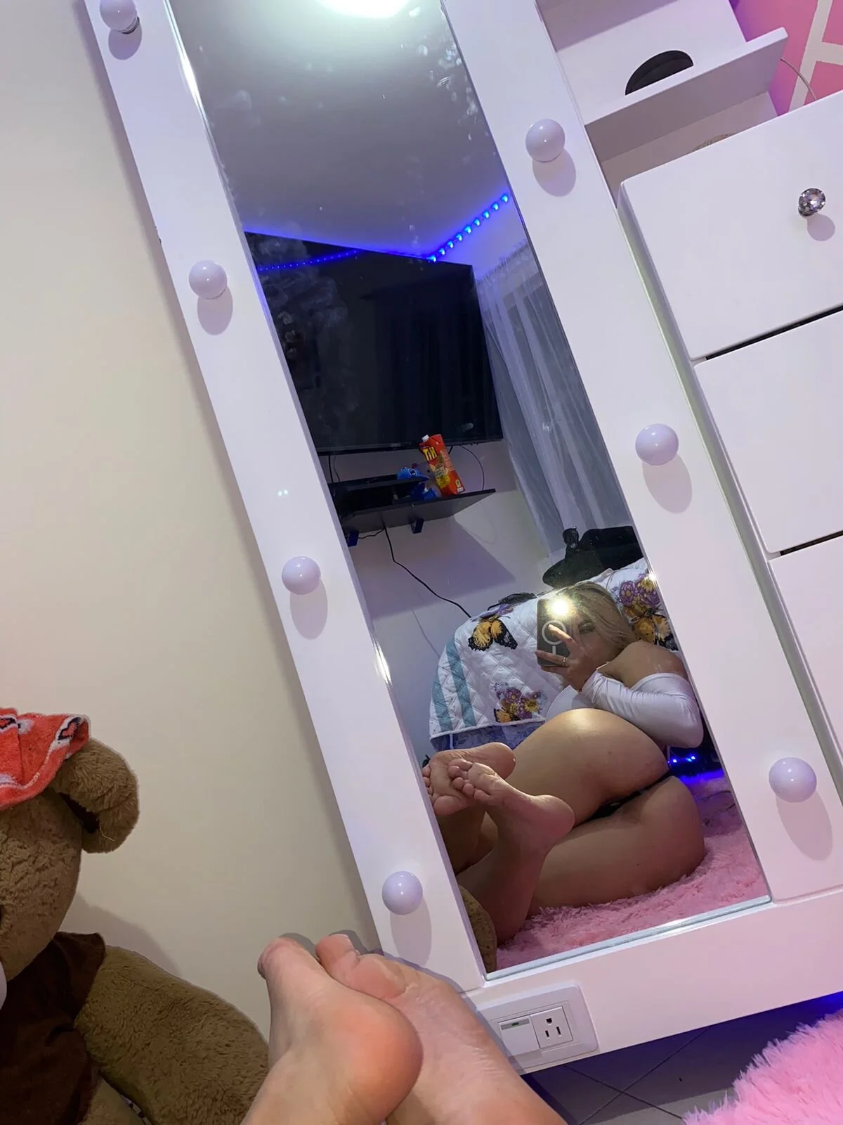 XXX Porn Photo of Nude MiaWhitePink_ 4