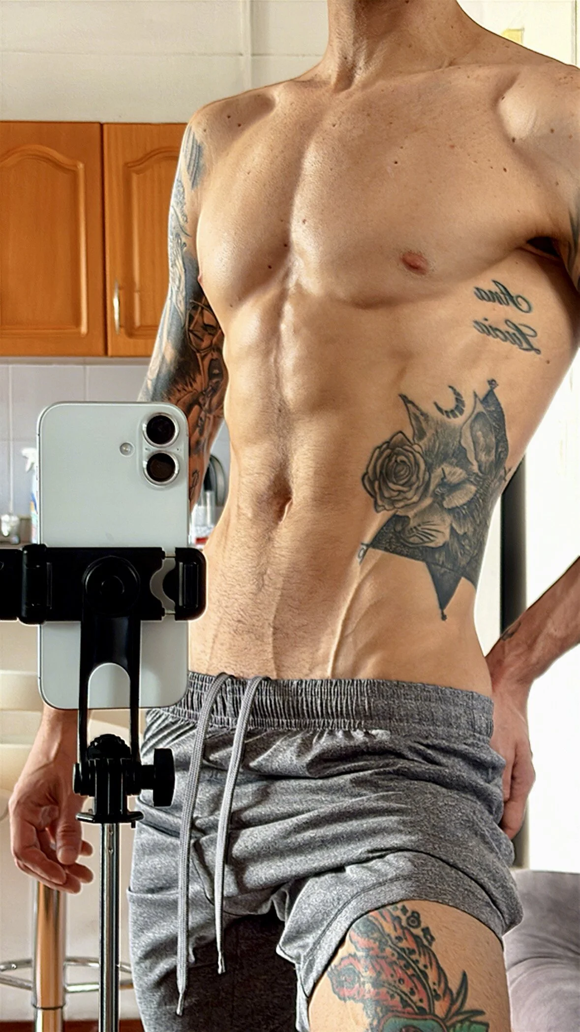 XXX Porn Photo of Nude aaronswt 9