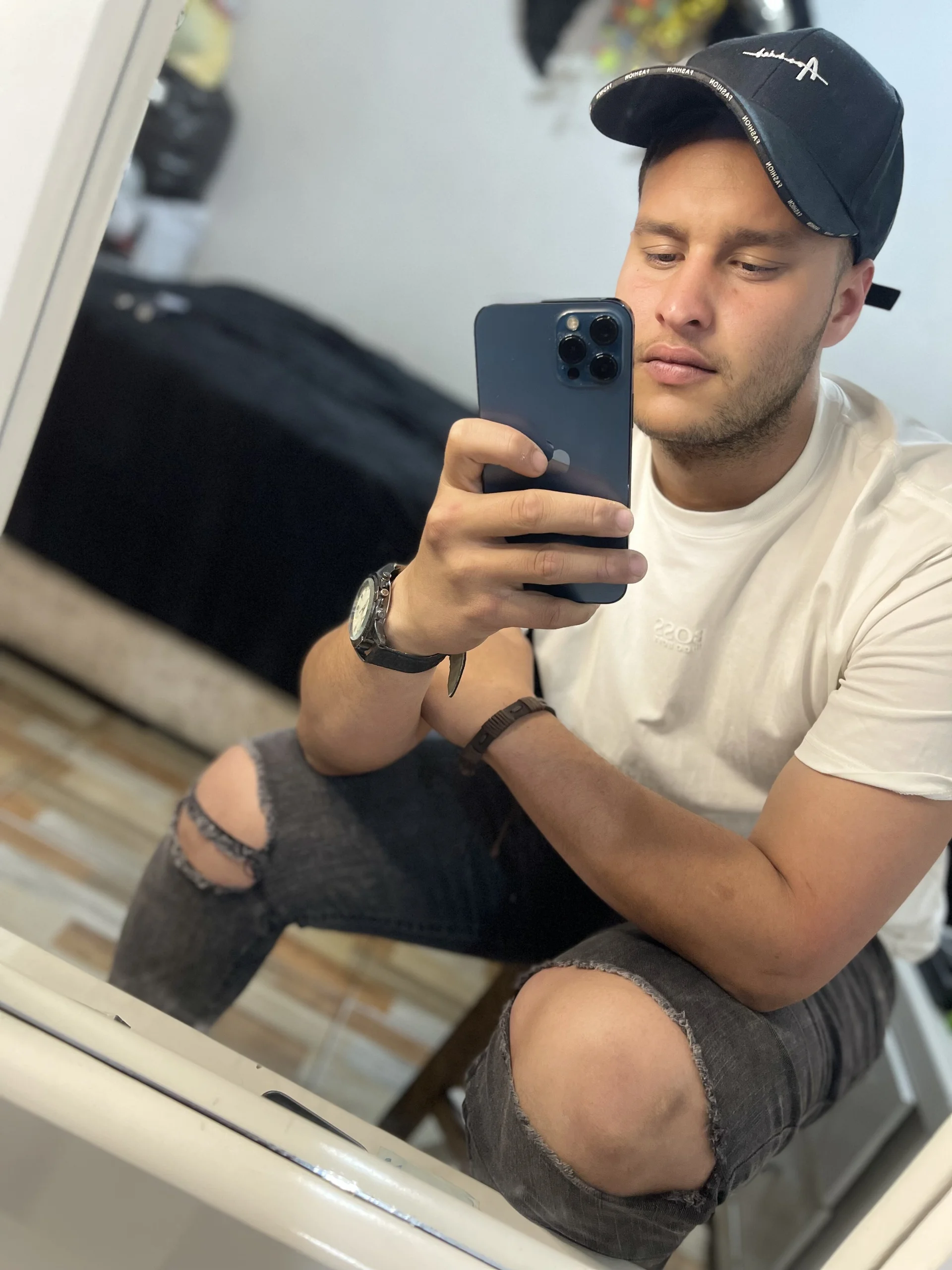 XXX Porn Photo of Nude Latino_jr 1