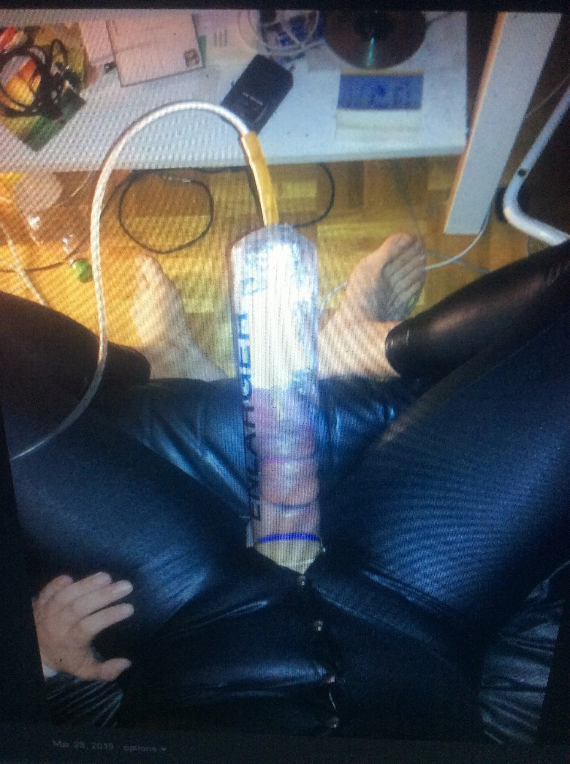 XXX Porn Photo of Nude Bigthroaterboy 2