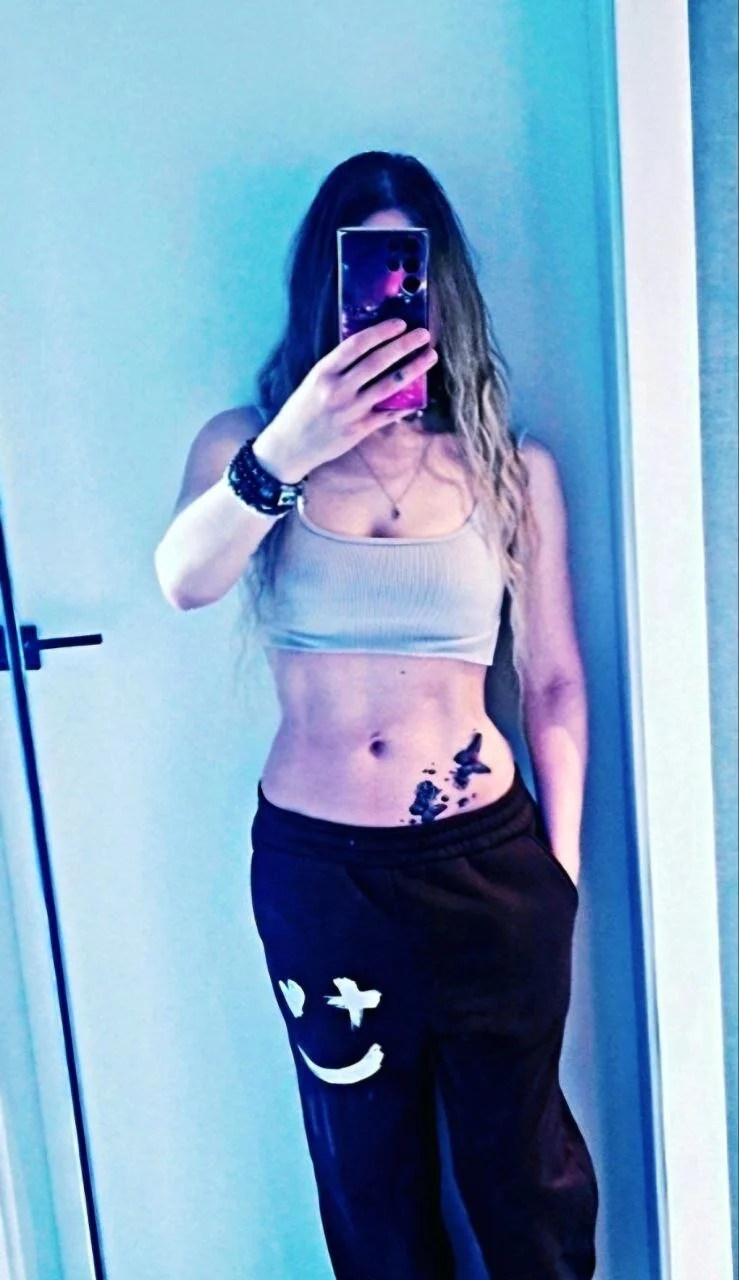 XXX Porn Photo of Nude Foxy_Bright 1