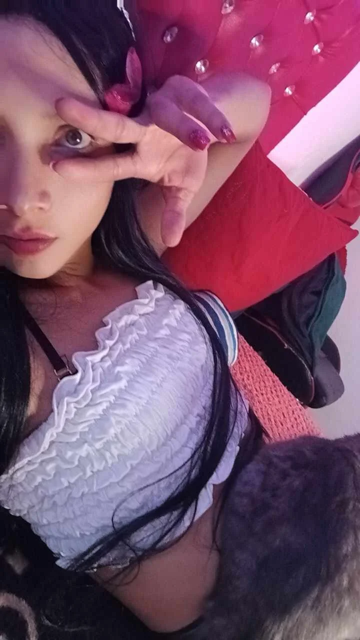XXX Porn Photo of Nude hell_Bonney 2