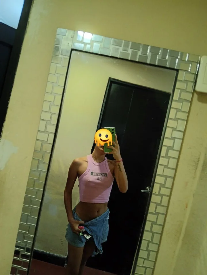 XXX Porn Photo of Nude hellens_queenx 3