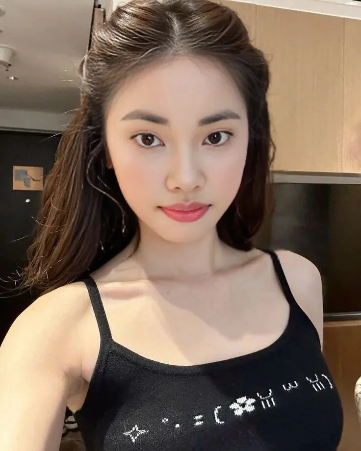 XXX Porn Photo of Nude hottiebabyishere 2