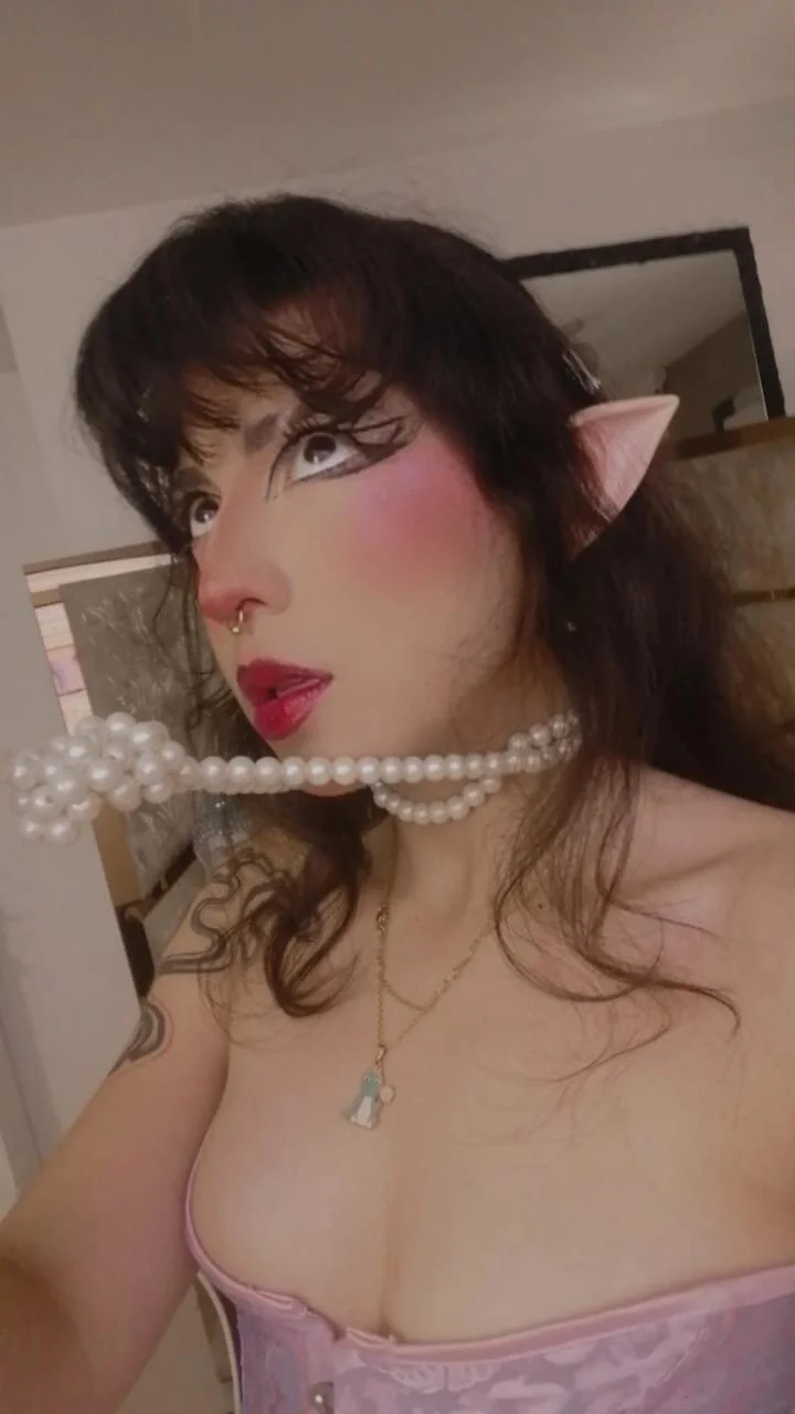 XXX Porn Photo of Nude miadavisXXX 2