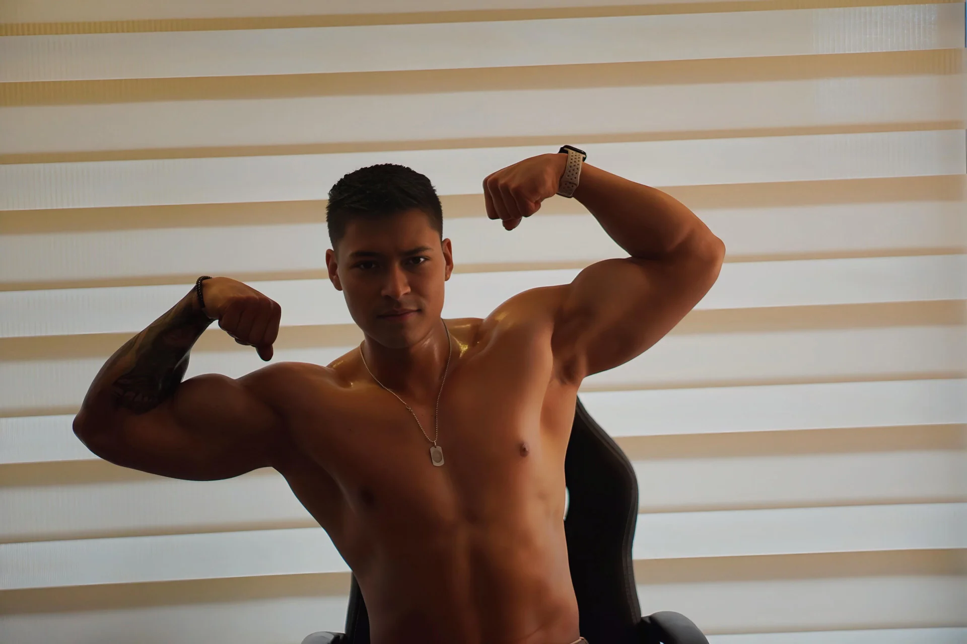 XXX Porn Photo of Nude abu_dhabi_21 3