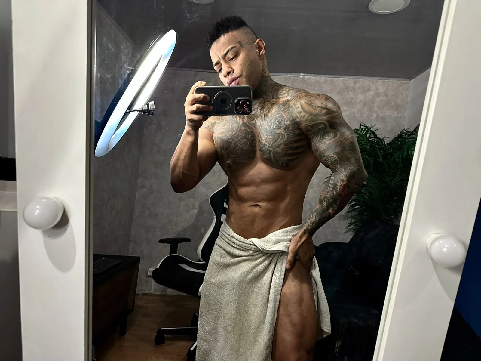 XXX Porn Photo of Nude owen_freid 7