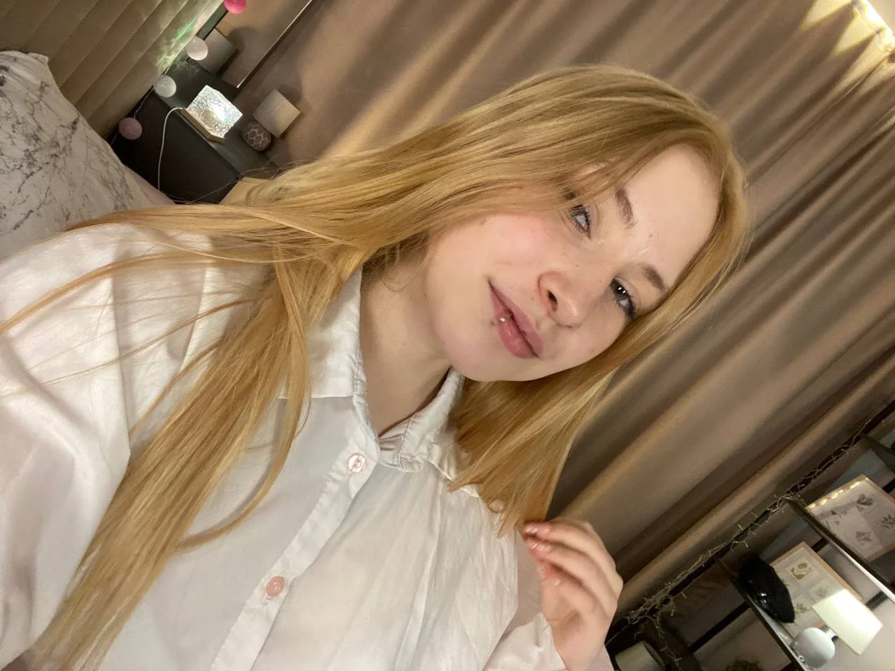 XXX Porn Photo of Nude YvetteEnyart 10