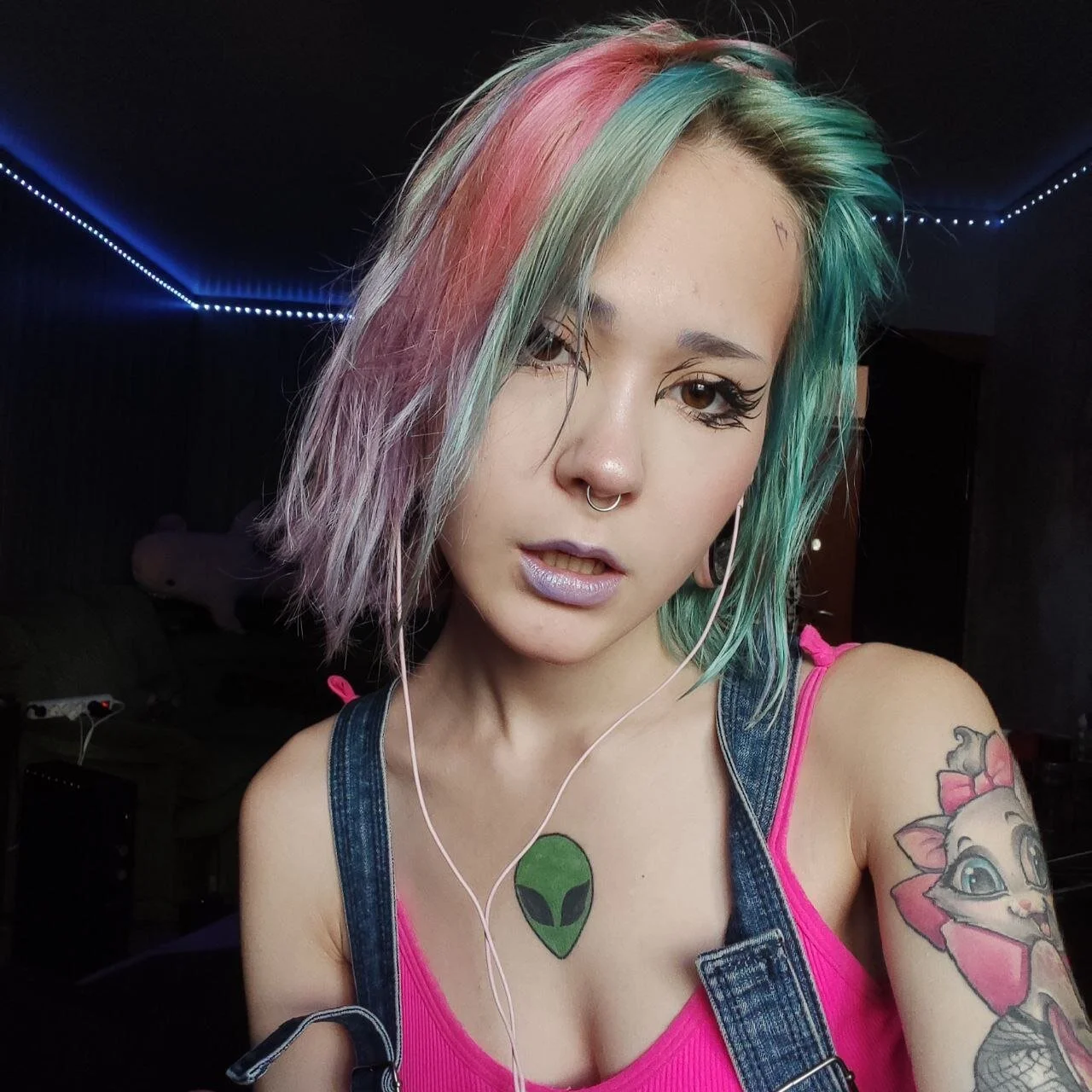 XXX Porn Photo of Nude L_oly 10