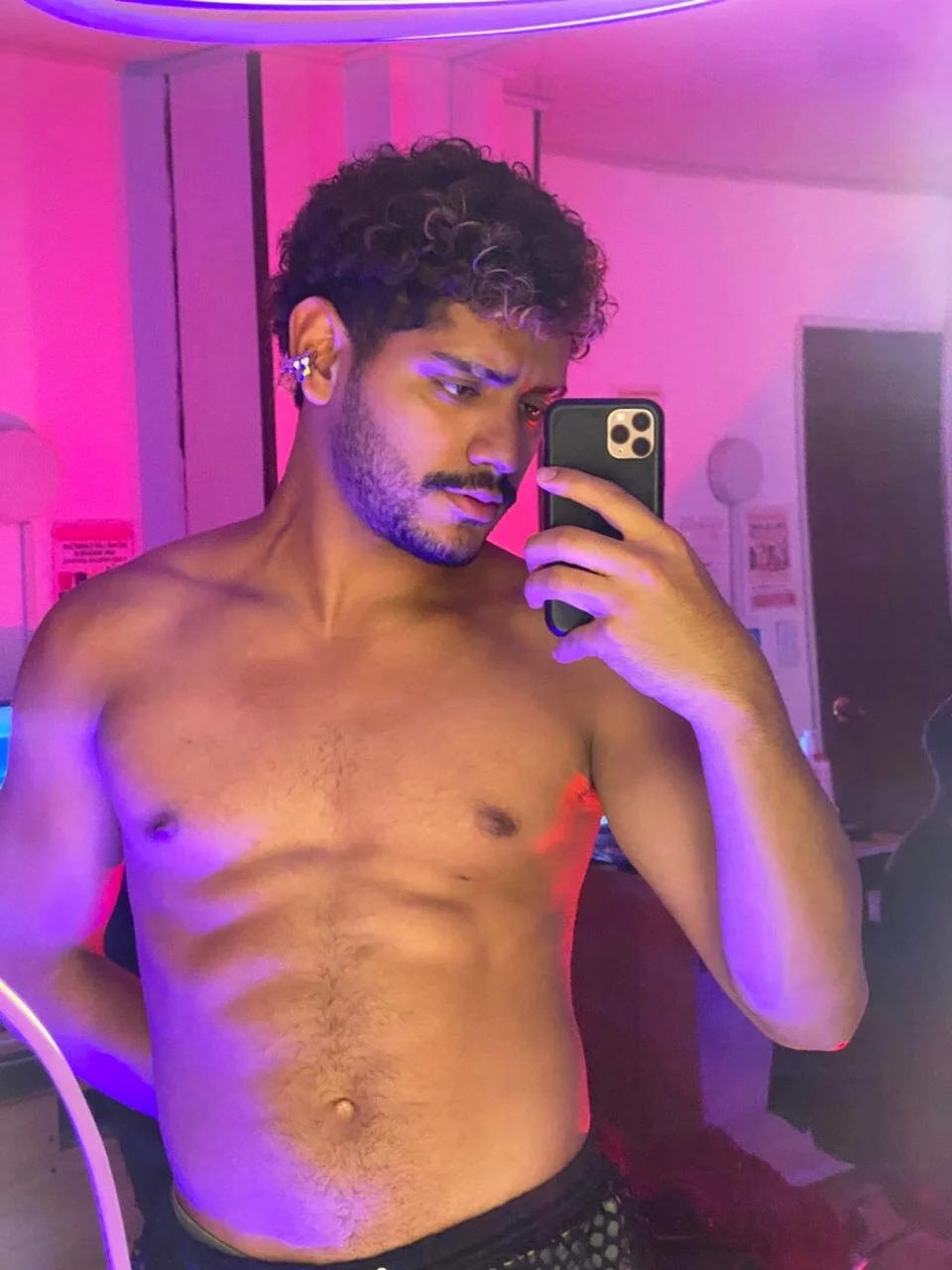 XXX Porn Photo of Nude milo_tay 11