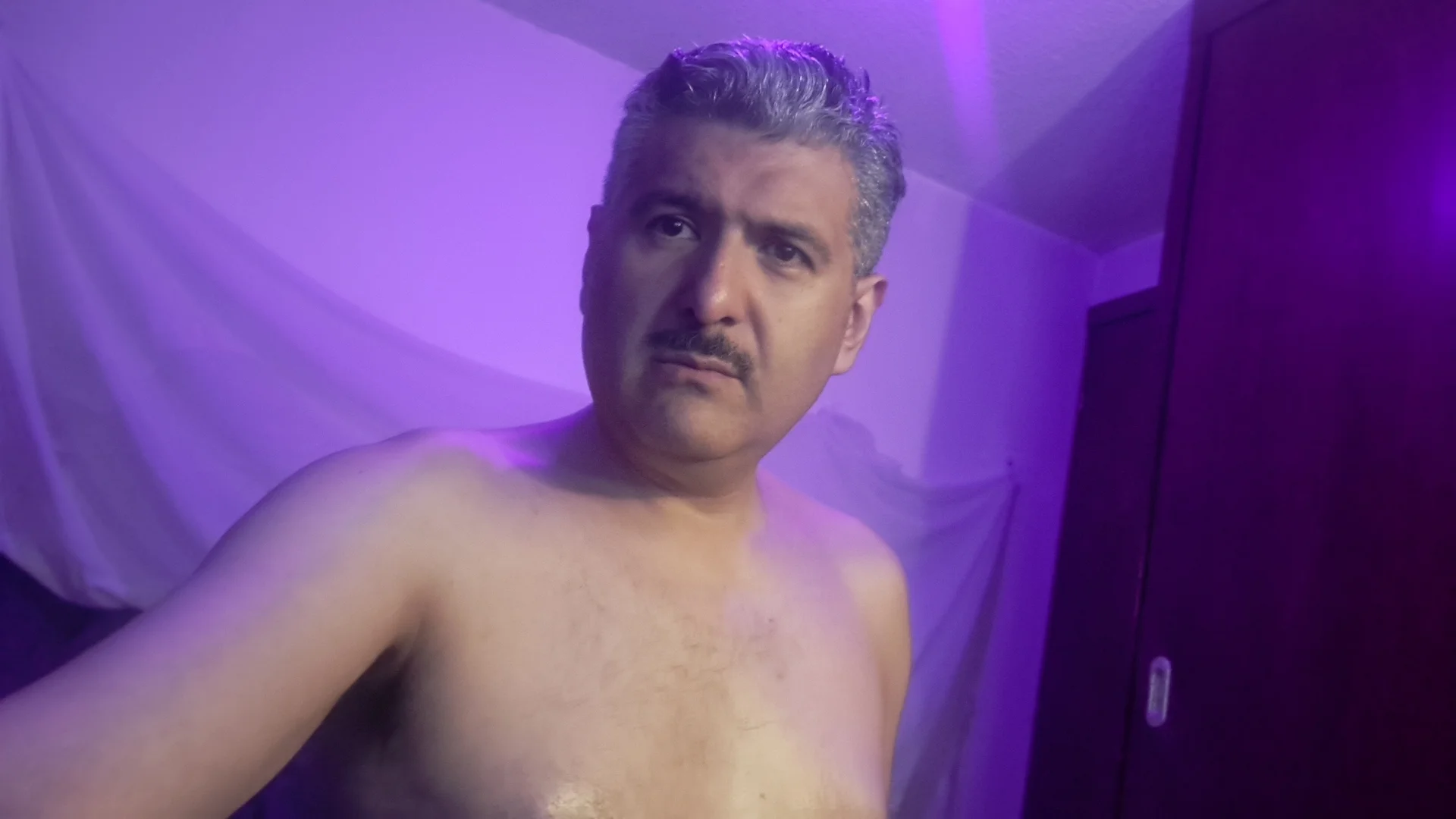 XXX Porn Photo of Nude BushBator 14