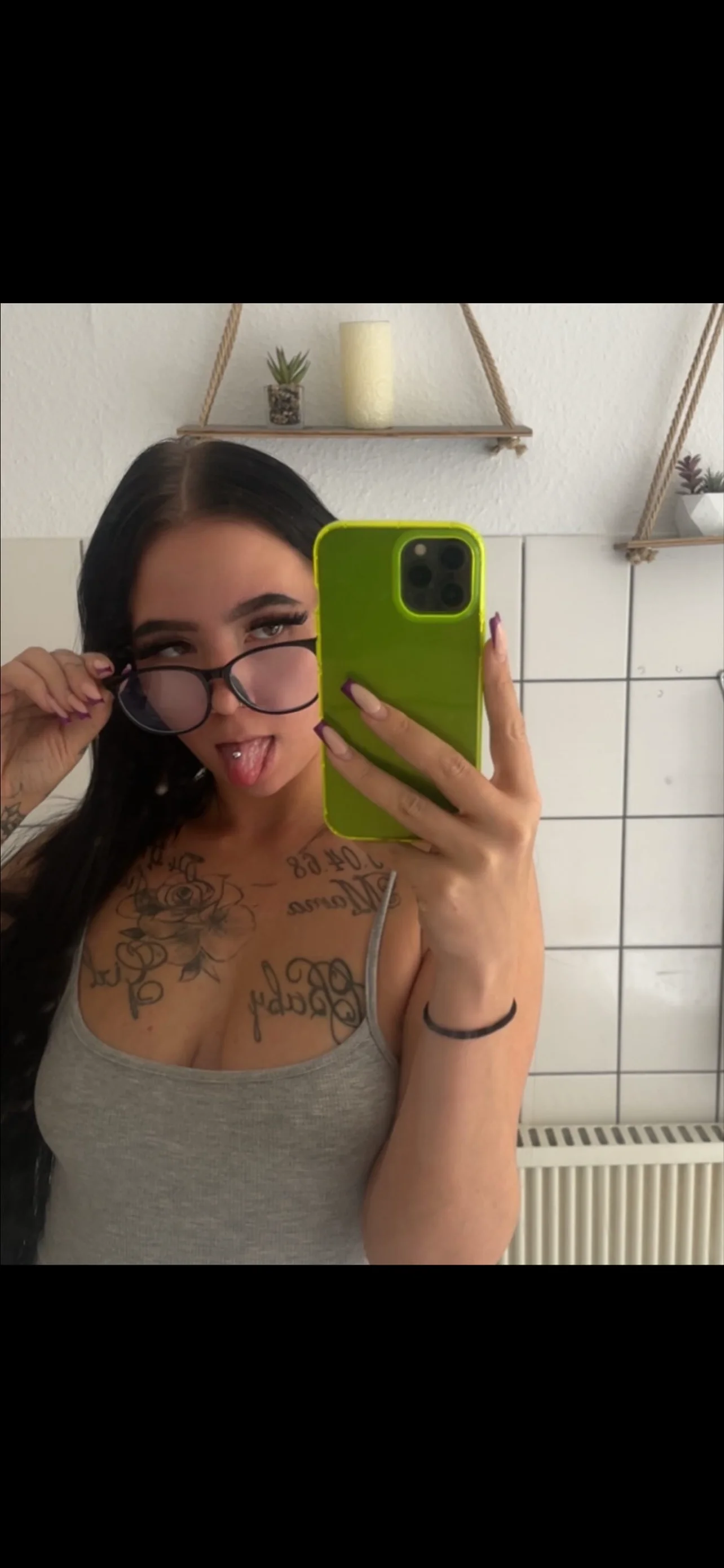 XXX Porn Photo of Nude zoeelovee 4
