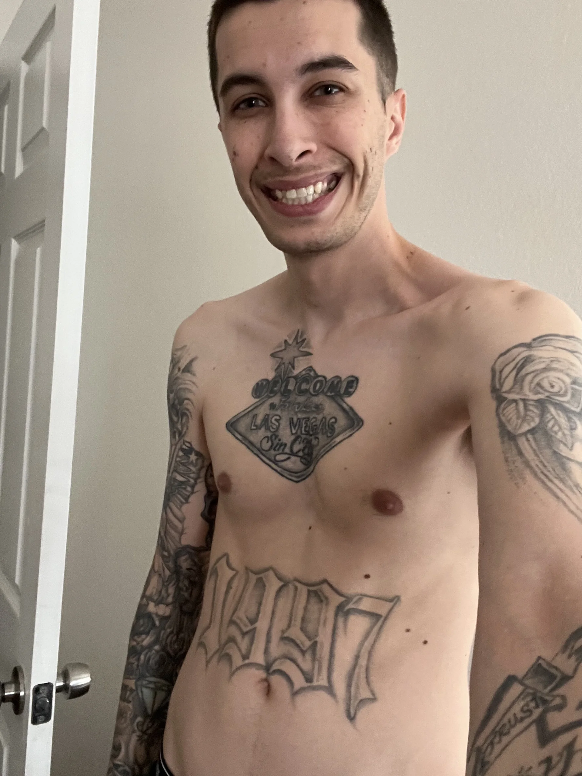 XXX Porn Photo of Nude JuicyJoshy 67