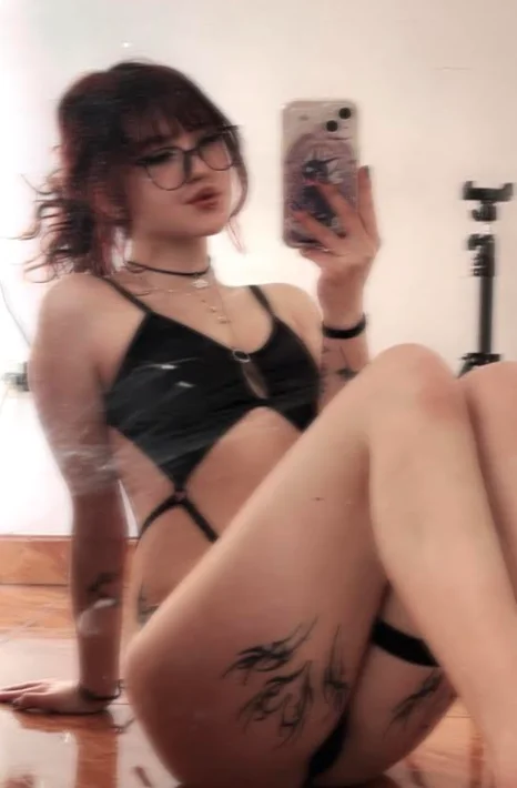 XXX Porn Photo of Nude alixx_von_d 1