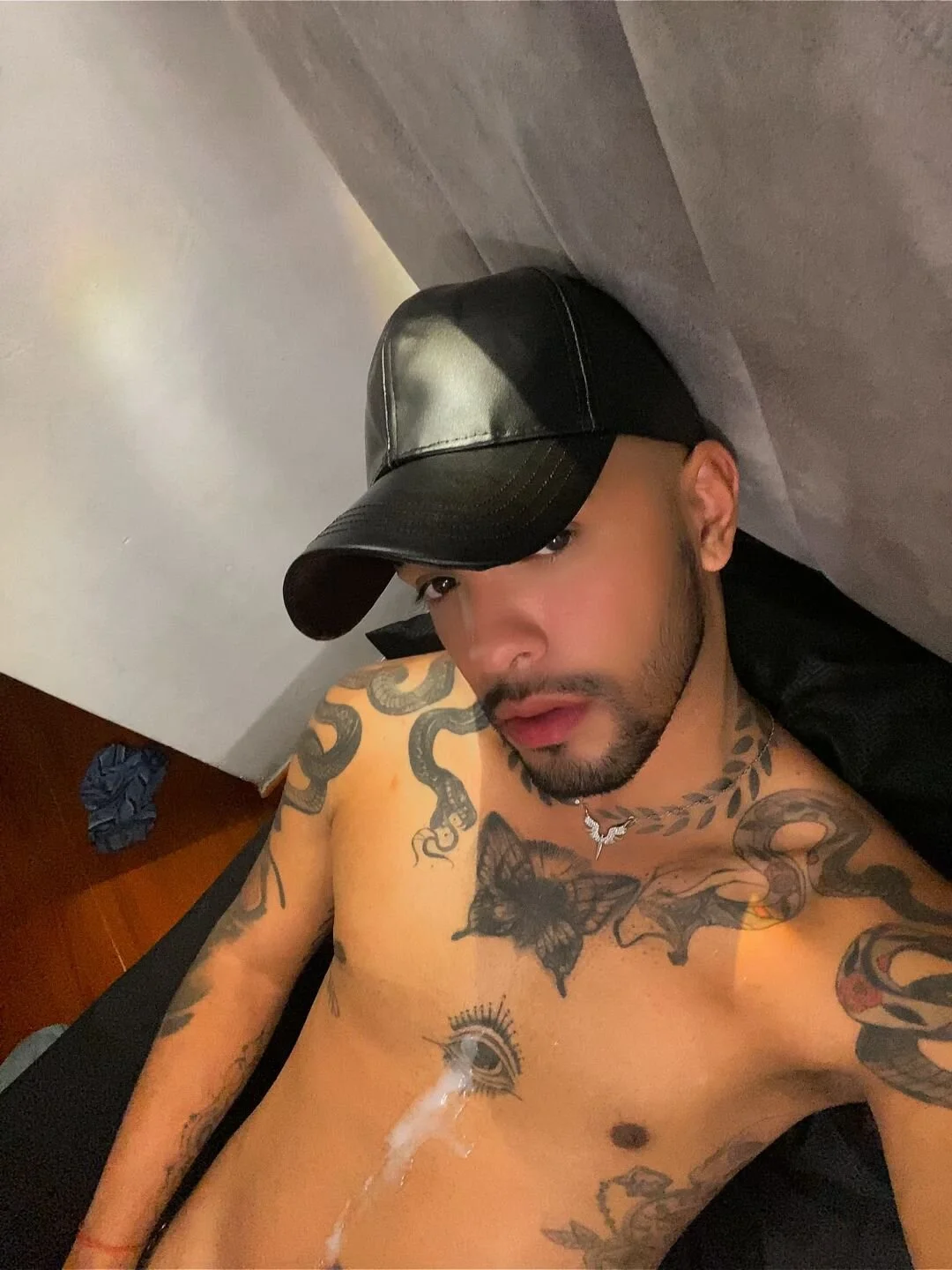 XXX Porn Photo of Nude LickMyInk 21