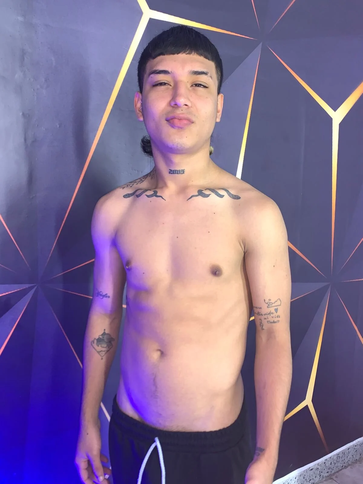 XXX Porn Photo of Nude twinkDuohot 3