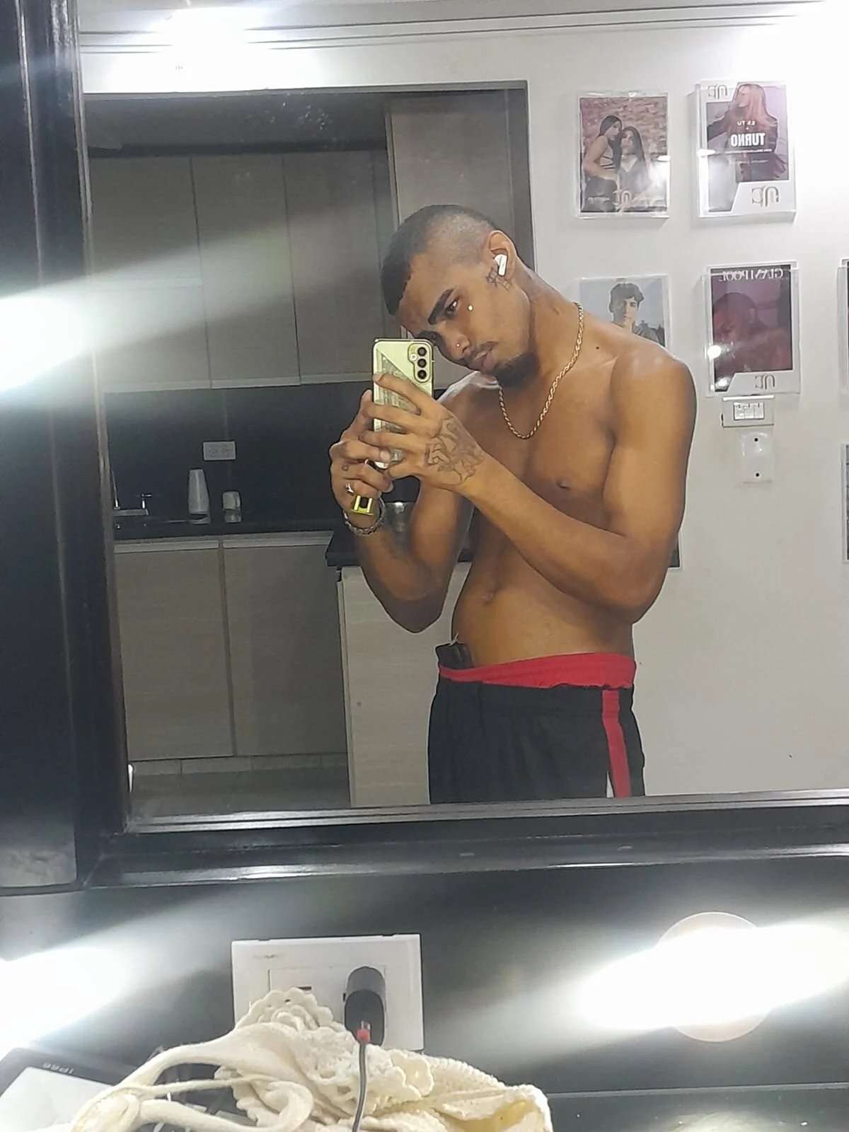 XXX Porn Photo of Nude Rpoolrboy 37